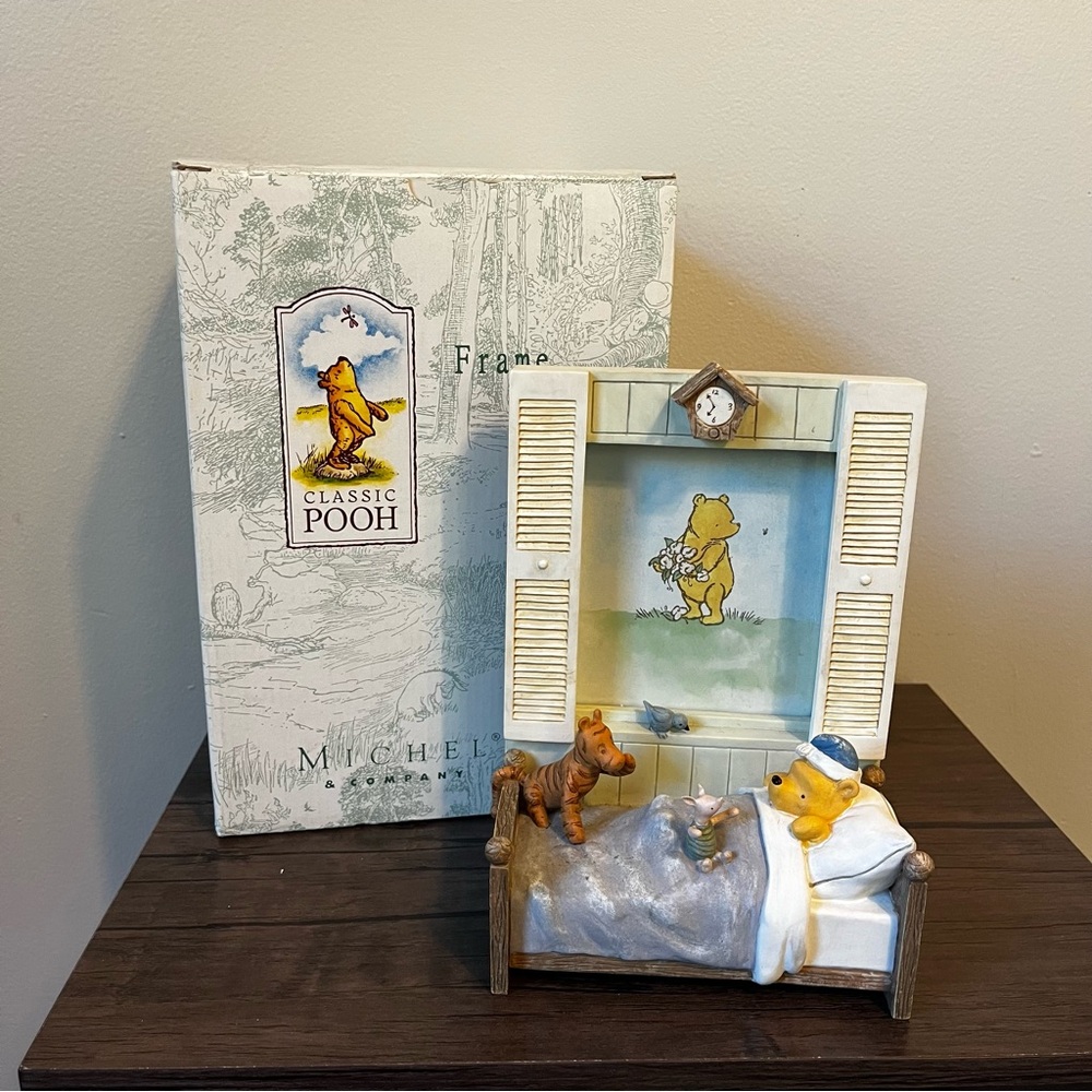 Vintage Michel and Company Classic Pooh Bedtime Picture Frame